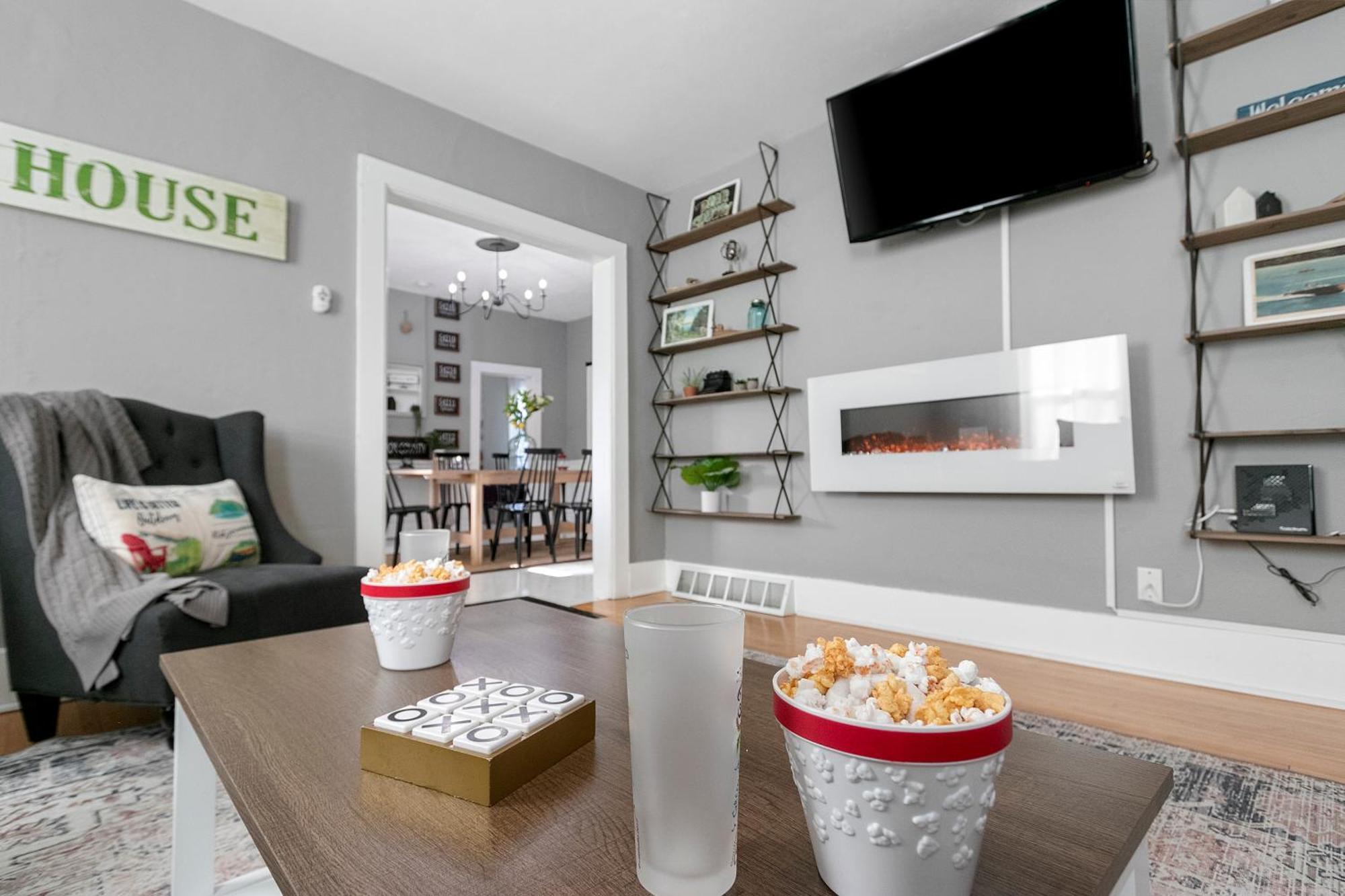 Compass Cove Downtown Home 스터전 베이 외부 사진